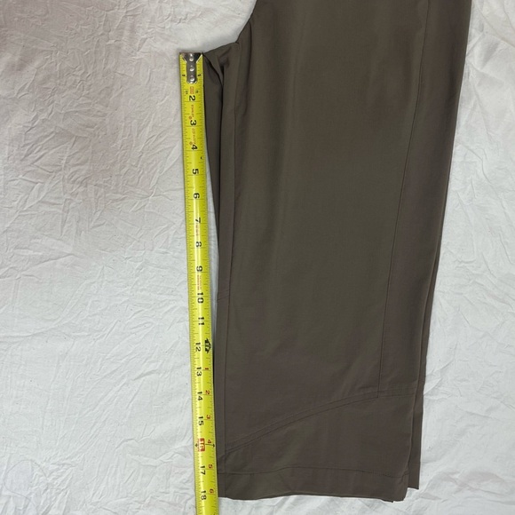 Orvis brownish gray mid rise quick dry cargo pocket crop capri pants women’s 8 - Picture 12 of 14